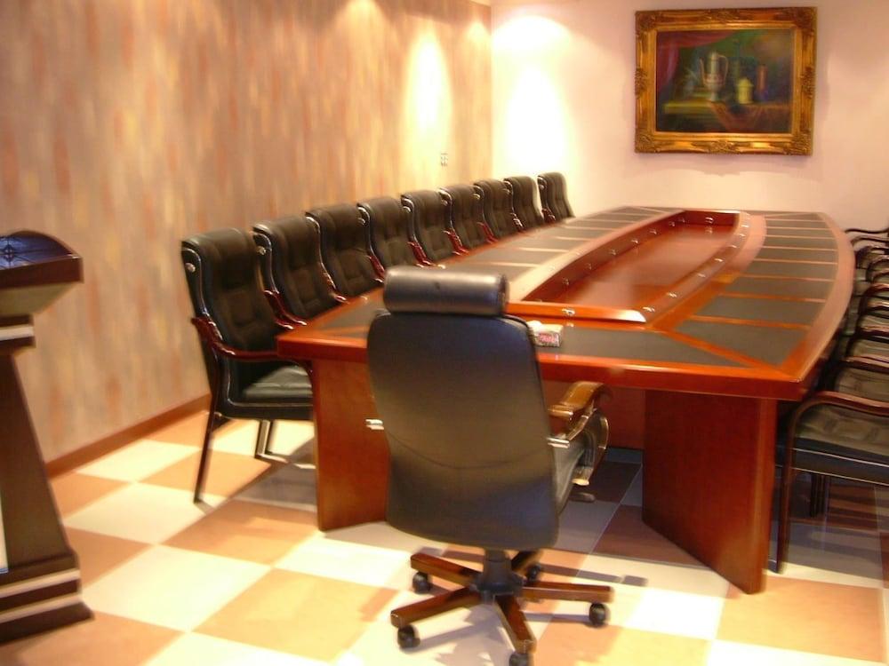 Bilqase Throne Hotel Dammam Ngoại thất bức ảnh